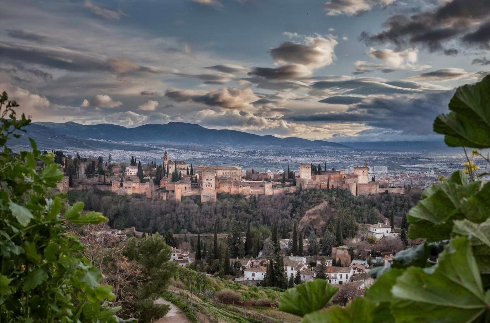 Acogedor Y Silencioso Duplex Albaicin, Cerca Del Mirador De San Nicolas Granada Bagian luar foto